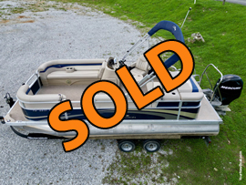 One Owner 2011 Bennington 22 SLi Pontoon Boat with 115HP Mercury EFI 4-Stroke Outboard Motor and Tandem Axle Trailer with Brakes For Sale near Norris Lake Tennessee