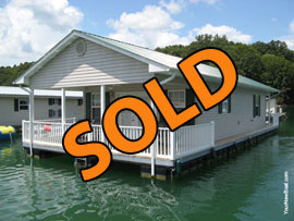 20 x 37 Floating Cottage Approx 740 sqft For Sale on Norris Lake TN